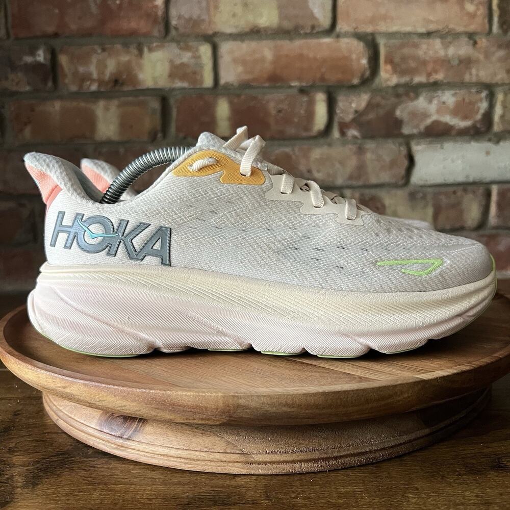 Hoka One One Clifton 9 Women's 7 Max Cushion Vanilla Running Shoes Sneakers - Picture 10 of 16